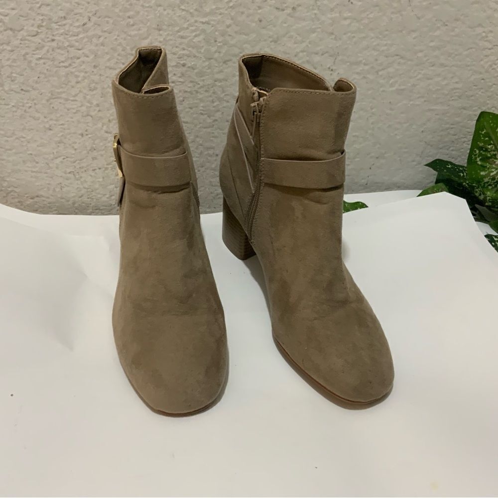 Kelly & Katie ankle boots buckle zip tan suede women size 8
